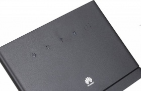 Интернет-центр Huawei B315s-22 (51067677) 10/100/1000BASE-TX/4G(3G) cat.4 белый